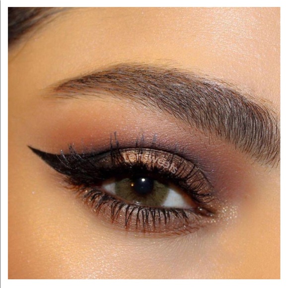 Bella Silky Gold - Picture 10 of 11